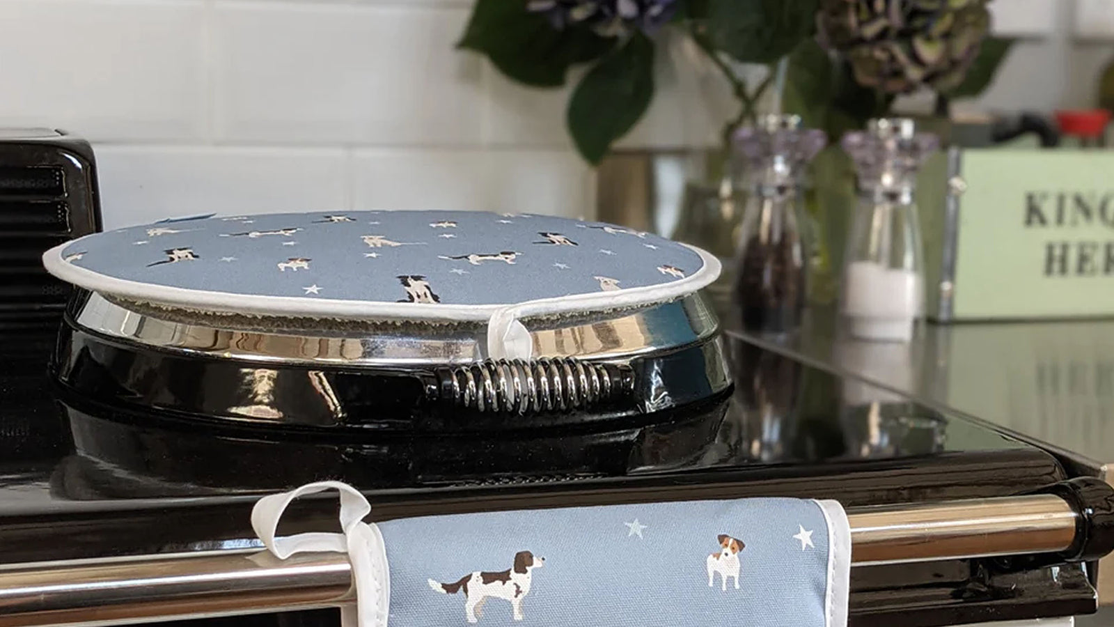 Aga pad and tea towel