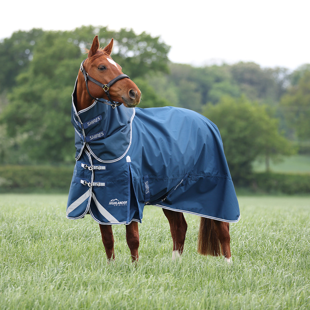 Shires Highlander Original 50g Turnout Rug & Neck Set