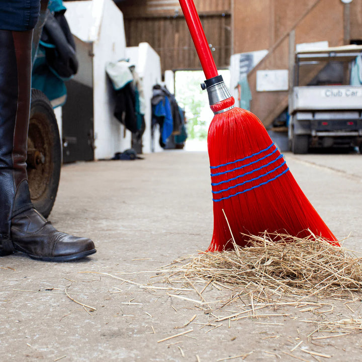 Gorilla Deluxe Synthetic Corn Broom