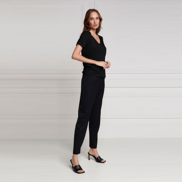 Holland Cooper Ladies Relax Fit Vee Neck Tee