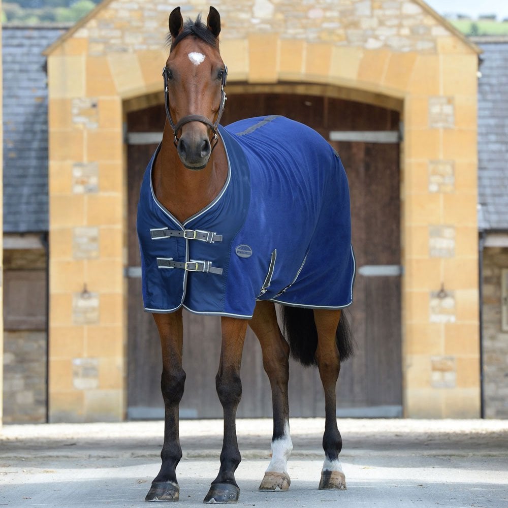 The Weatherbeeta Standard Fleece Cooler Rug in Dark Blue#Dark Blue