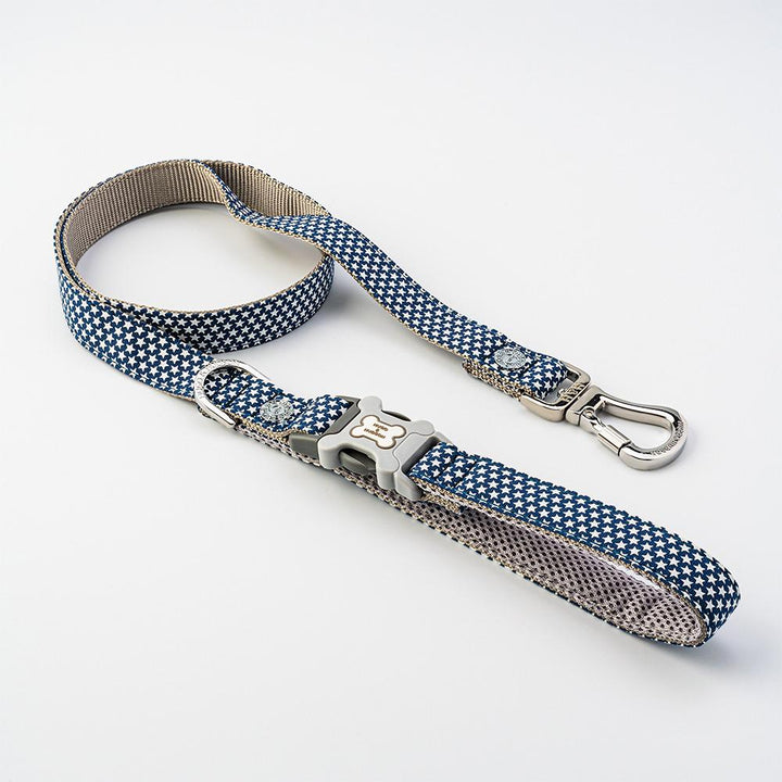 The Hugo & Hudson Printed Dog Lead in Navy#Navy