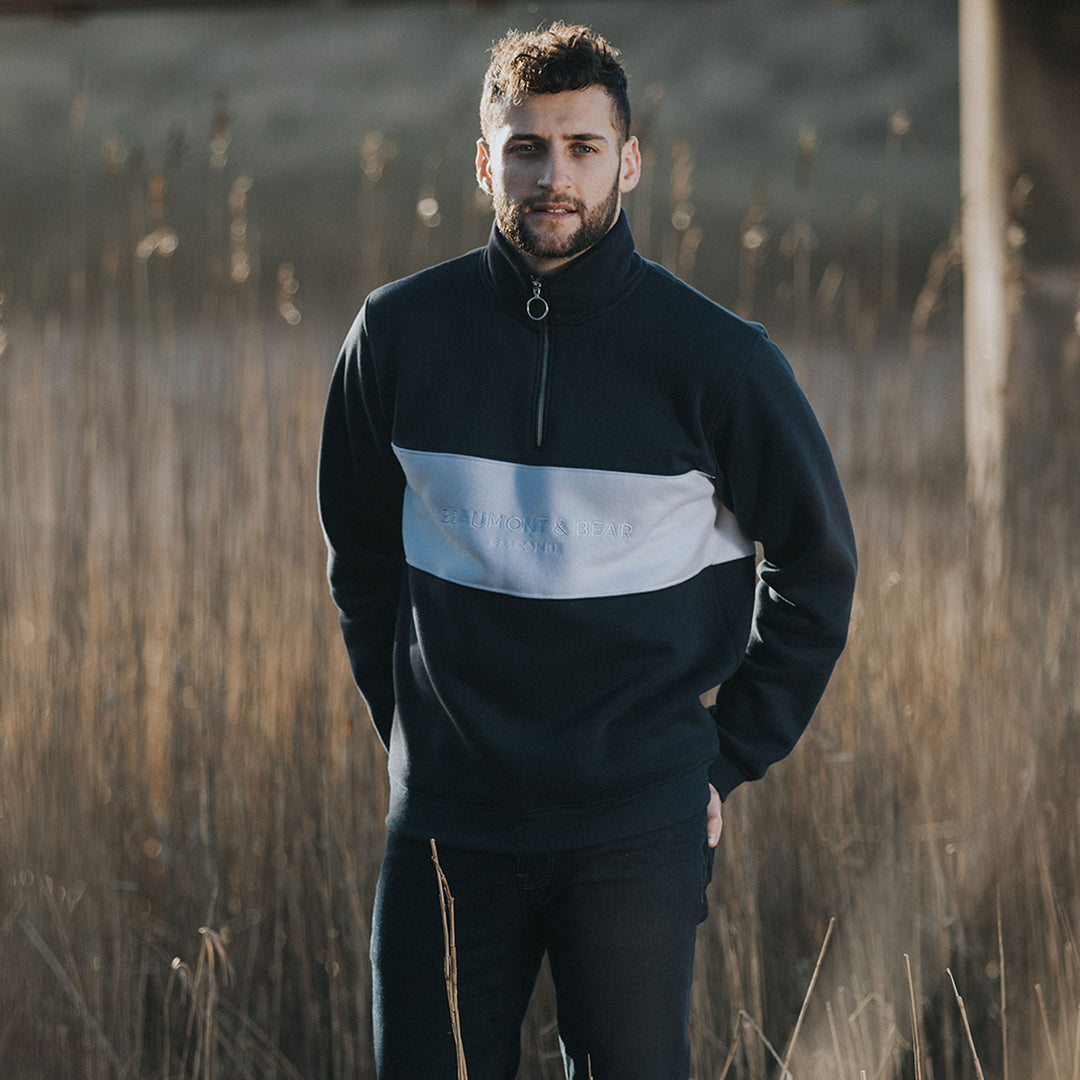 The Beaumont & Bear Unisex Cliff Road Quarter Zip Sweatshirt in Navy#Navy