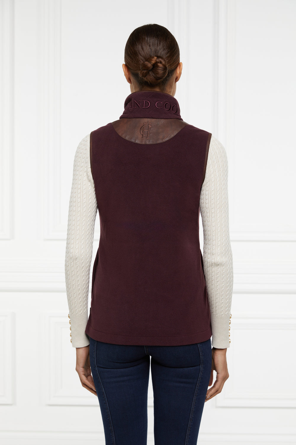 The Holland Cooper Ladies Country Fleece Gilet in Burgundy#Burgundy