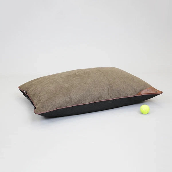 George Barclay Minstead Pillow Dog Bed