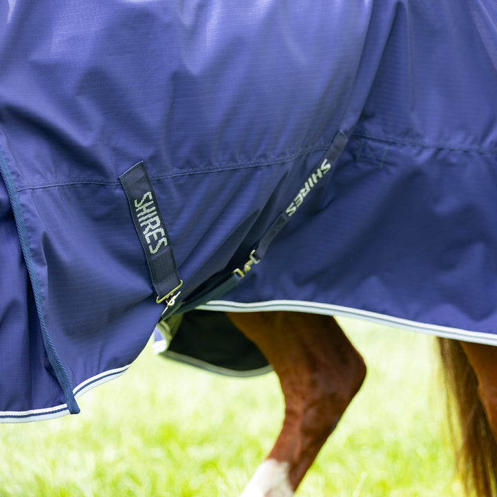 Shires Highlander Original Lite Turnout Rug & Neck Set