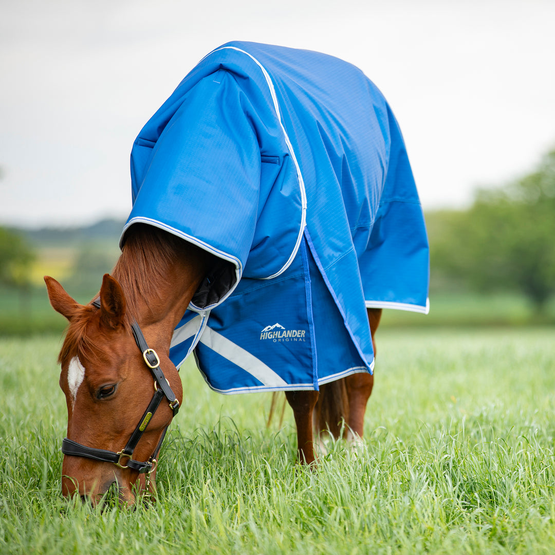Shires Highlander Original 200g Turnout Rug & Neck Set