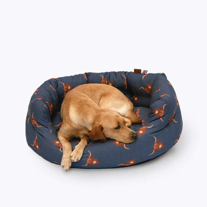 Danish Designs Bramblehorn Highland Cow Dog Bed