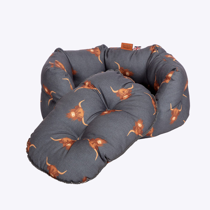 Danish Designs Bramblehorn Highland Cow Dog Bed