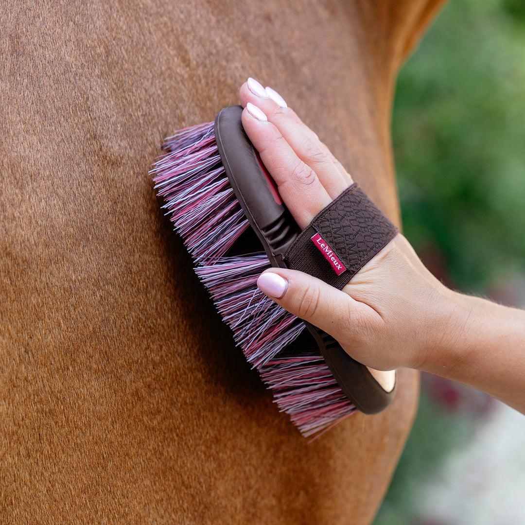 LeMieux Flexi Flicky Brush Cranberry