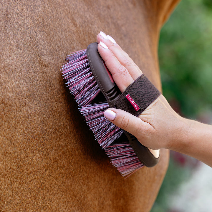 LeMieux Flexi Flicky Brush Cranberry