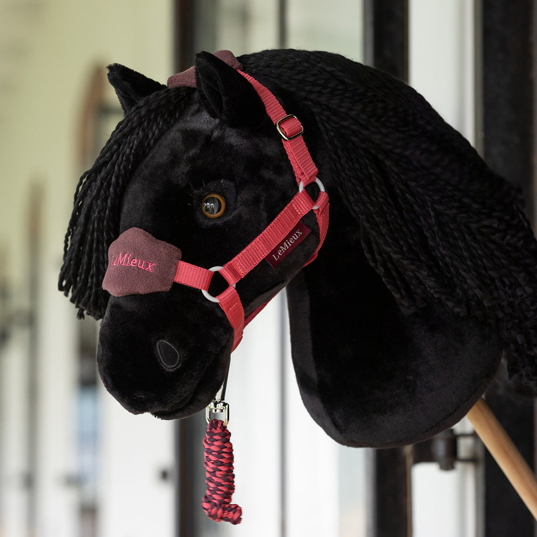 LeMieux Hobby Horse Vogue Headcollar & Leadrope - Cranberry