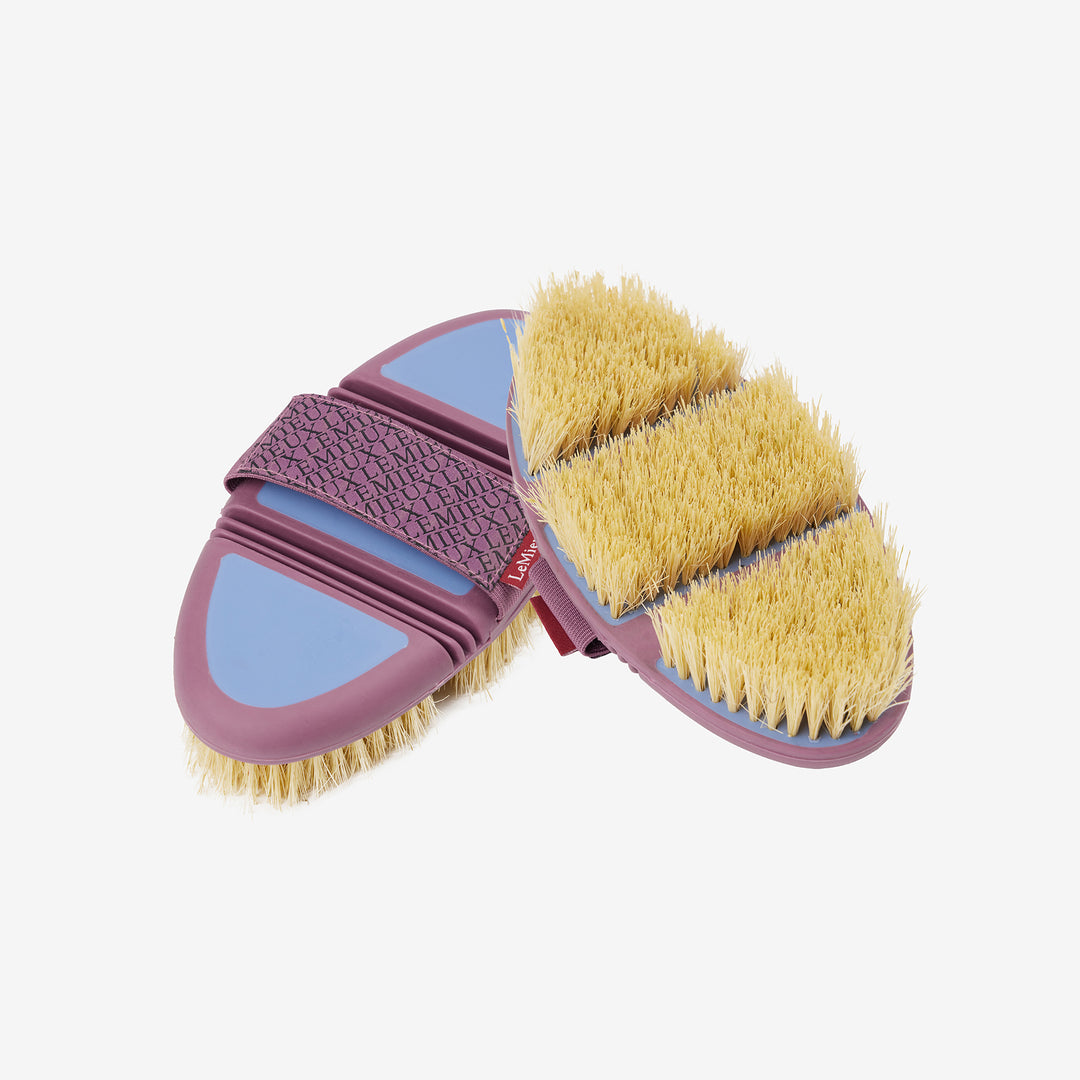 LeMieux Flexi Scrubbing Brush - Powder Blue