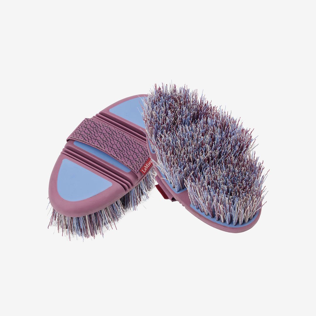 LeMieux Flexi Flicky Brush - Powder Blue
