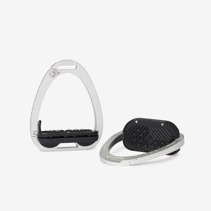LeMieux Brilliance Vector Balance Stirrup