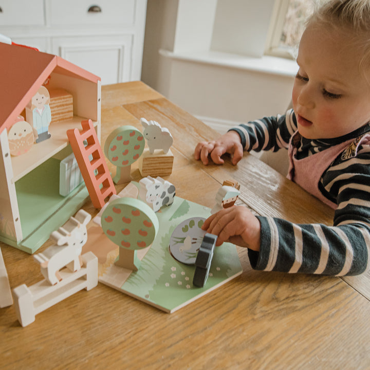 Orange Tree Toys Farmyard Play Set