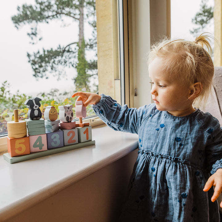 Orange Tree Toys Farmyard Animal Counting Game