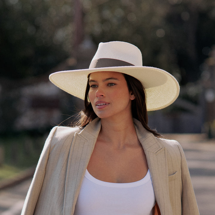 Hicks & Brown Pebmarsh Extra Wide Brim Fedora Khaki Ribbon