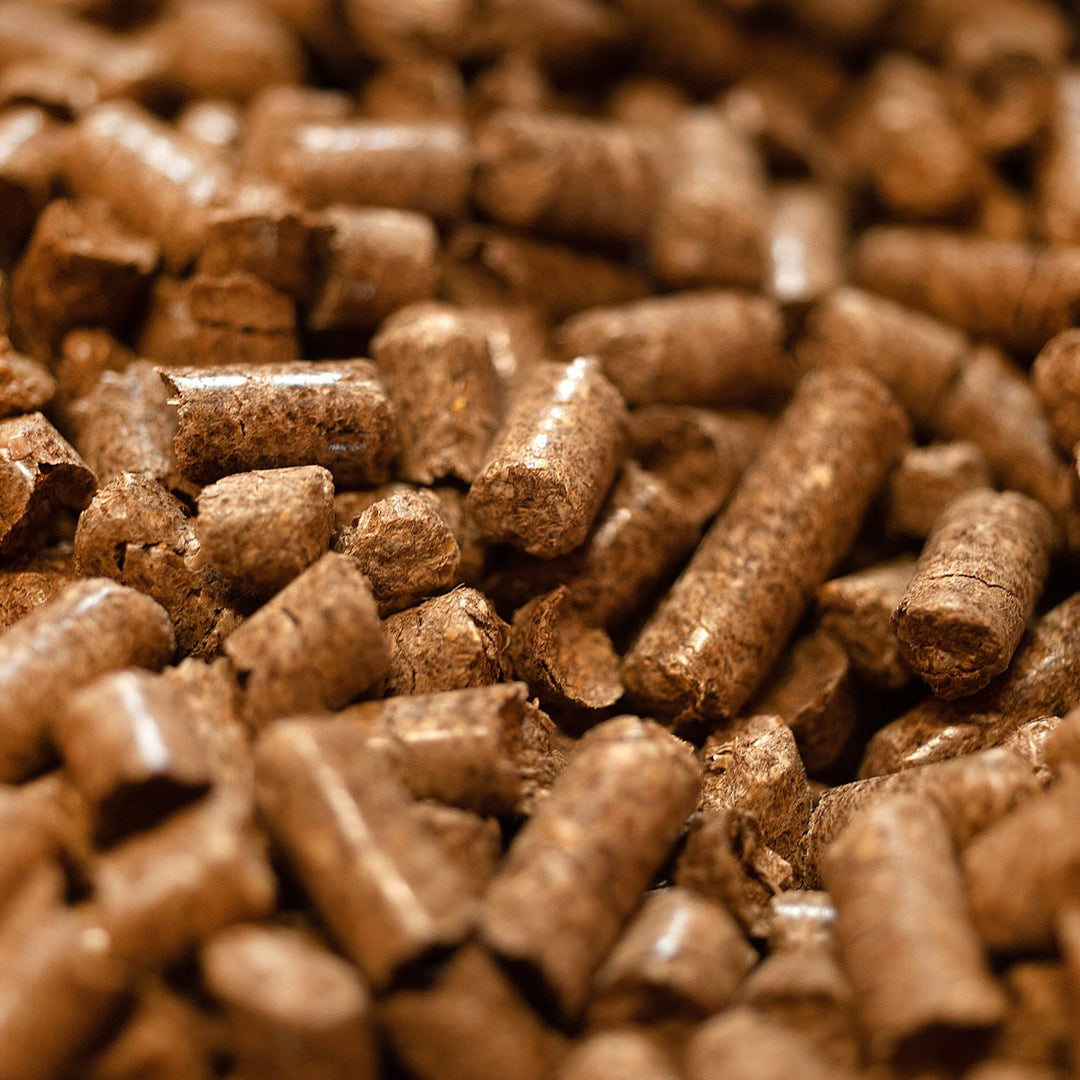 Strawmax Straw Pellet Bedding for Horses