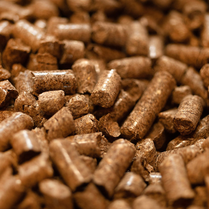 Strawmax Straw Pellet Bedding for Horses