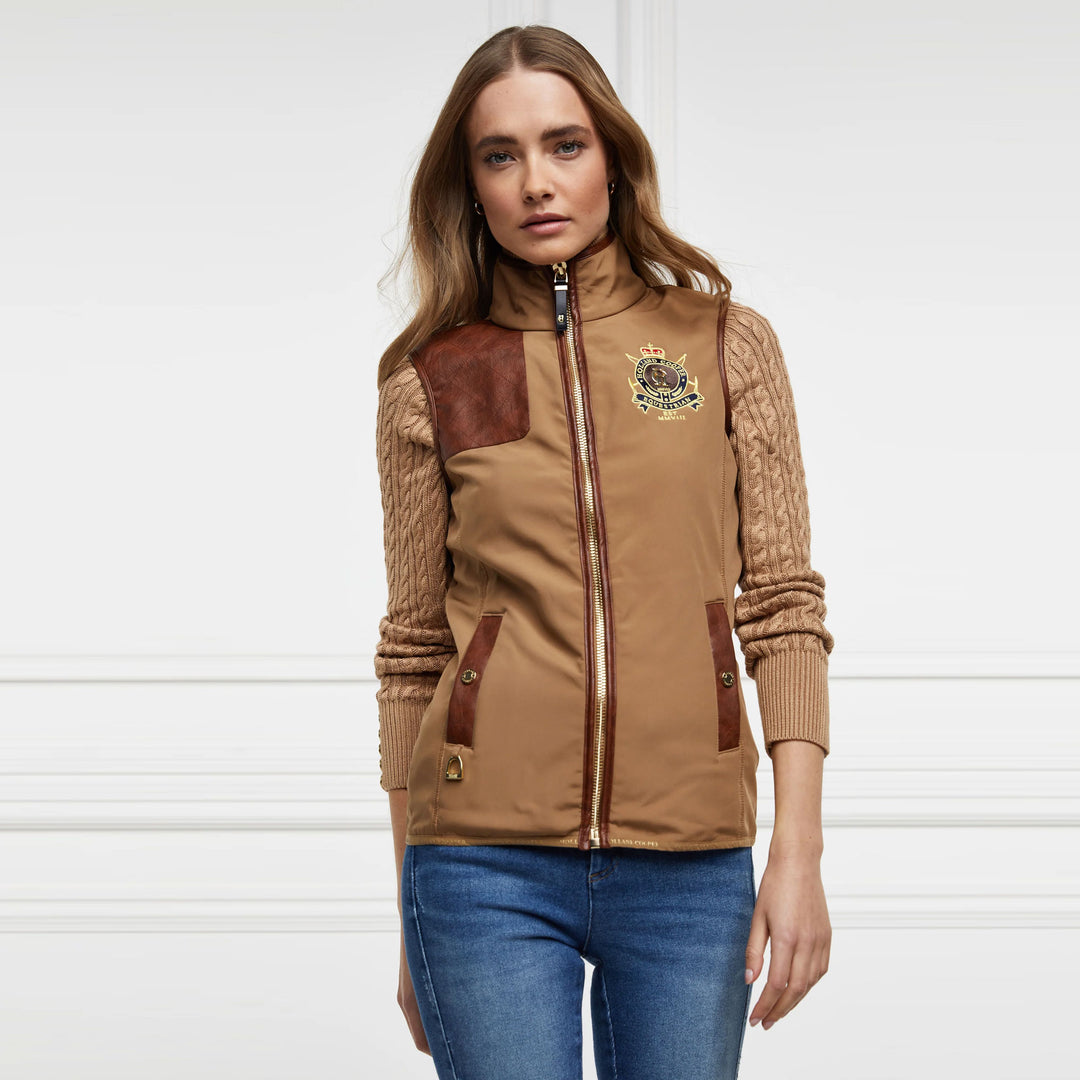 The Holland Cooper Ladies Country Classic Gilet in Light Brown#Light Brown