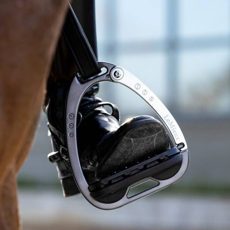 The LeMieux Vector Balance Stirrup#Dark Grey