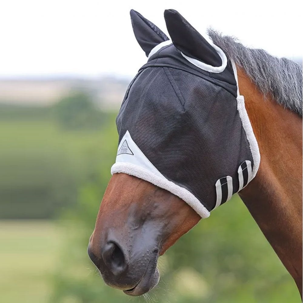 The Shires Field Durable Fly Mask With Ears in Black#Black