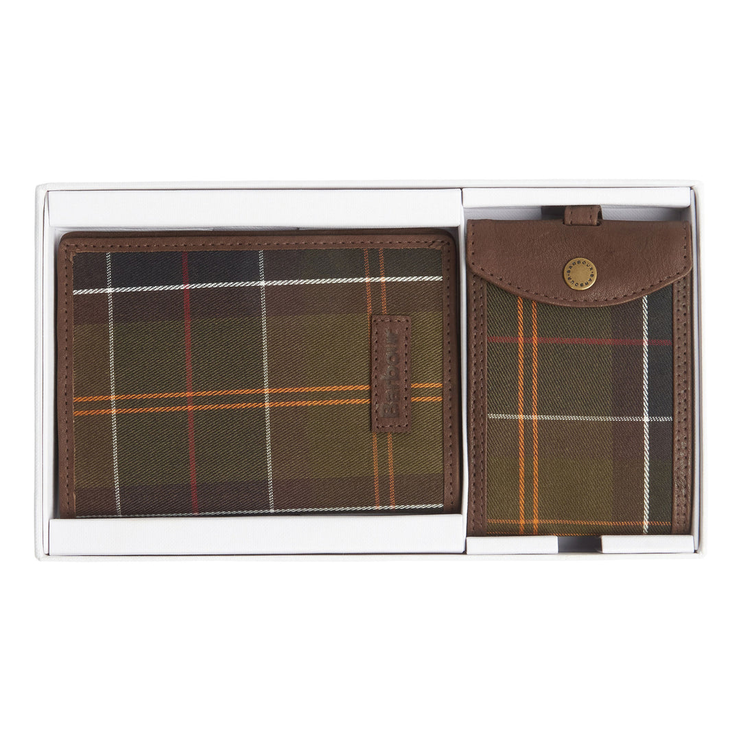 The Barbour Mens Leather & Tartan Travel Gift Set in Brown Print#Brown Print