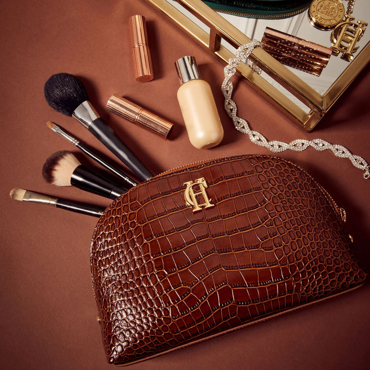 The Holland Cooper Chelsea Make Up Bag in Tan#Tan