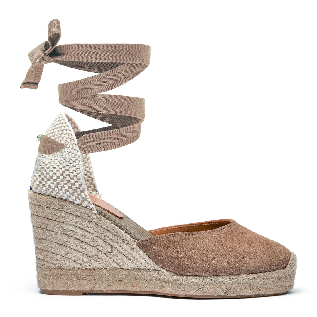 The Holland Cooper Ladies Seville Wedge Sandal in Taupe#Taupe