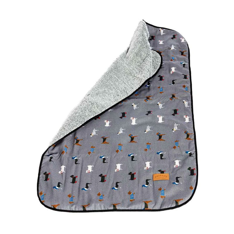The FatFace Marching Dogs Blanket in Grey Print#Grey Print